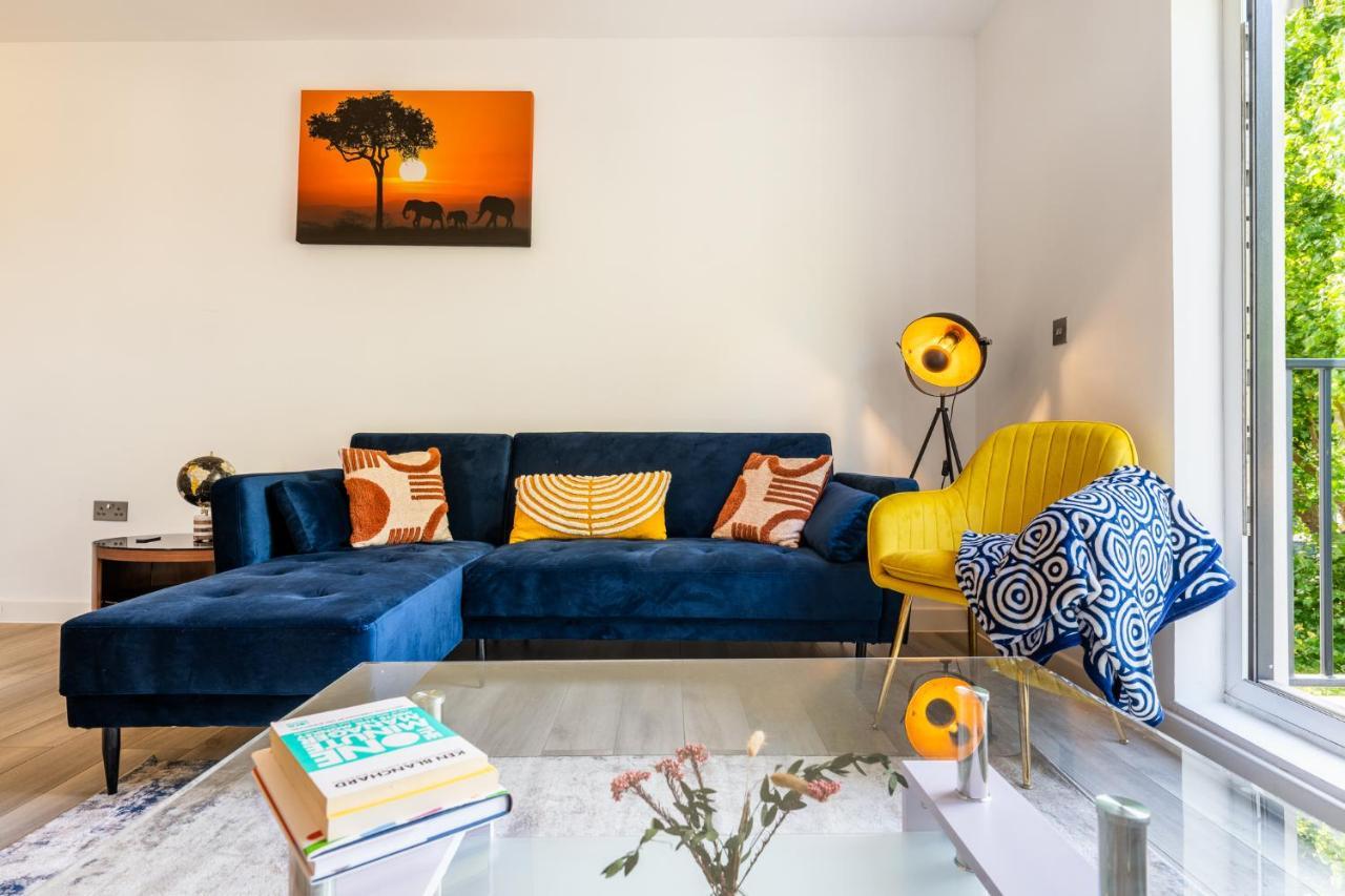 Apartament Ashview 8 - Heathrow - Business - Free Parking Staines-upon-Thames Zewnętrze zdjęcie