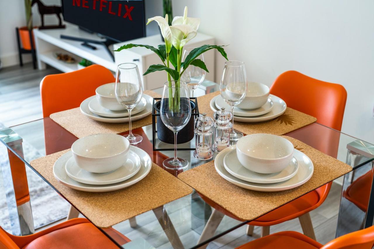 Apartament Ashview 8 - Heathrow - Business - Free Parking Staines-upon-Thames Zewnętrze zdjęcie