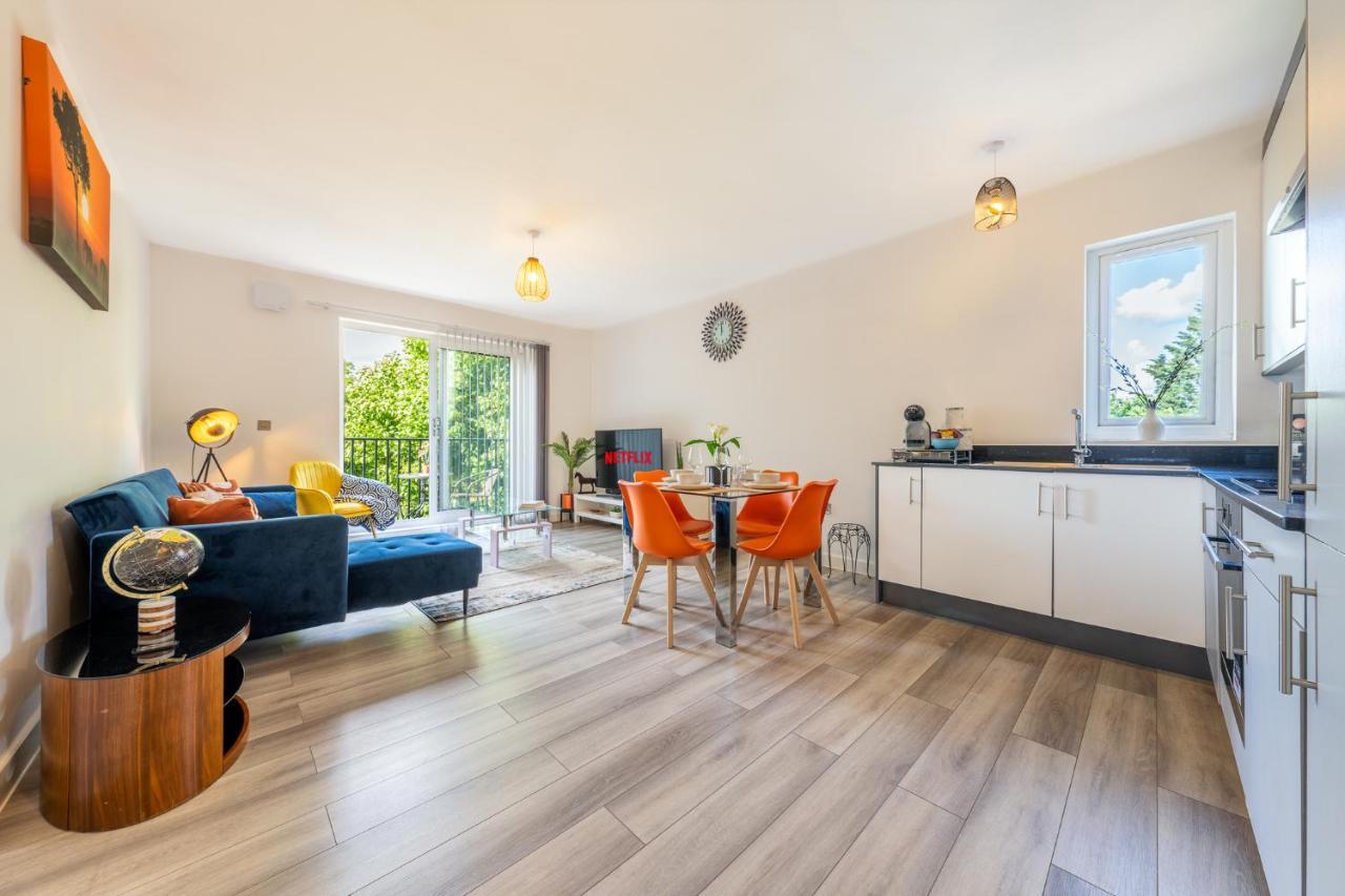 Apartament Ashview 8 - Heathrow - Business - Free Parking Staines-upon-Thames Zewnętrze zdjęcie