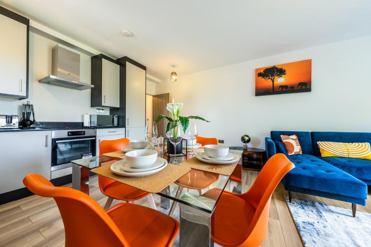 Apartament Ashview 8 - Heathrow - Business - Free Parking Staines-upon-Thames Zewnętrze zdjęcie